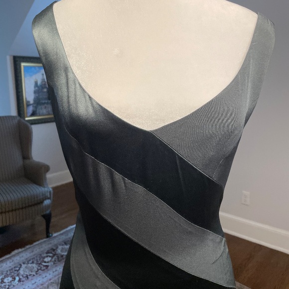 Luxury Paris Designer Jacques Molko Gray Bias Silk evening gown - Picture 2 of 14